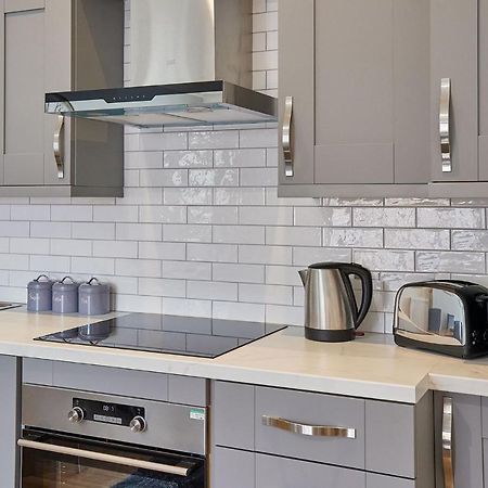 Apartment 3, Khyber Lodge Apartments ويتبي المظهر الخارجي الصورة