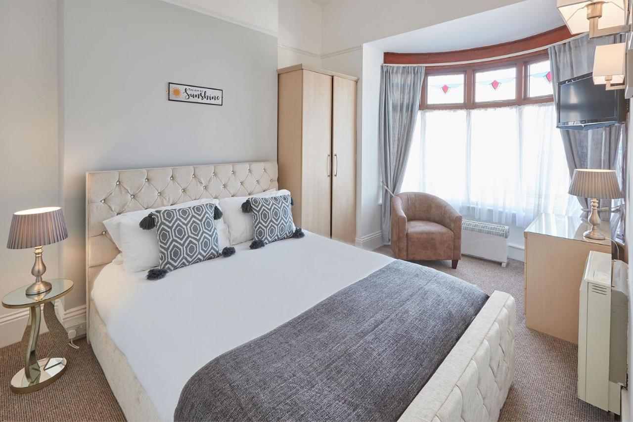 Apartment 3, Khyber Lodge Apartments ويتبي المظهر الخارجي الصورة